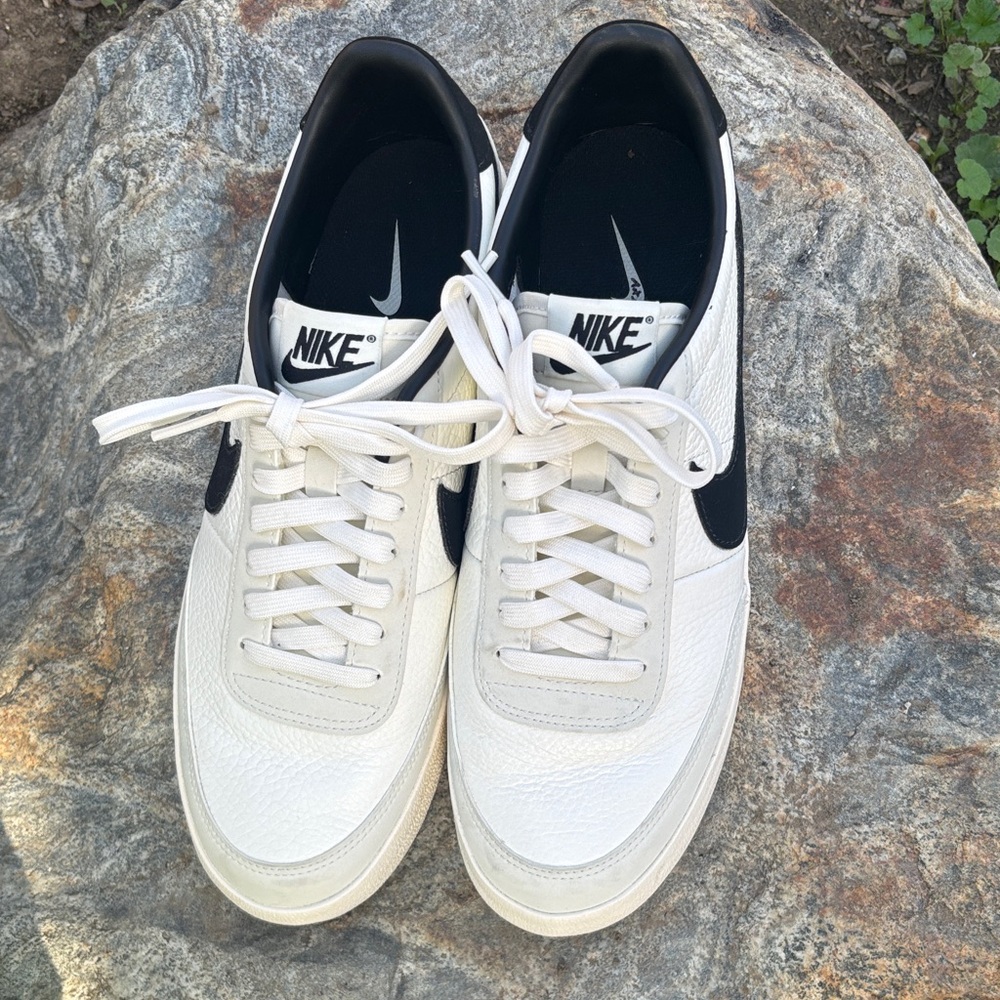 Nike Men's Cream and Black Sneakers